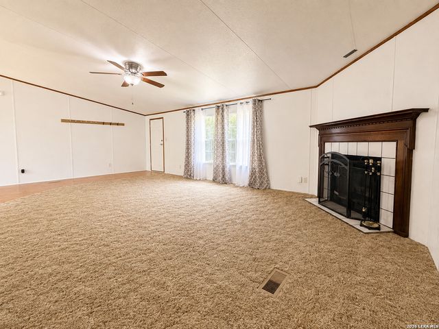 1935 Hickory Way, San Antonio, TX 78264