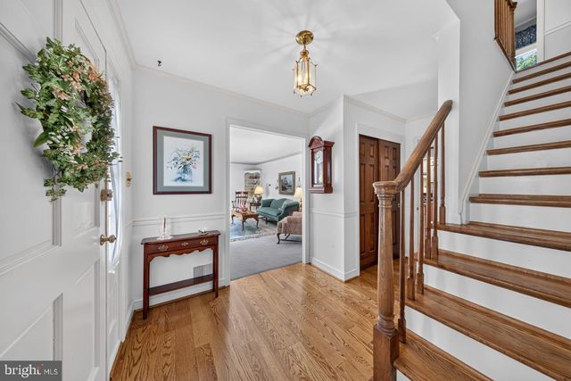 821 N COUNTRY CLUB DR, Newark, DE 19711