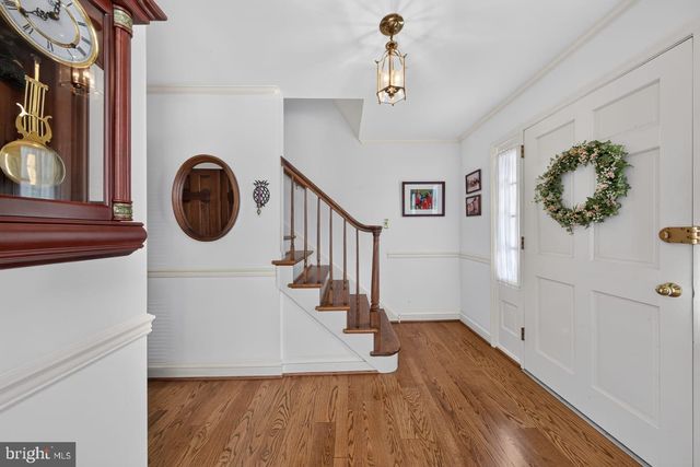 821 N COUNTRY CLUB DR, Newark, DE 19711