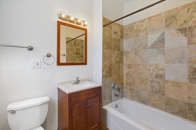 4641 N Rockwell Avenue 2, Chicago, IL 60625