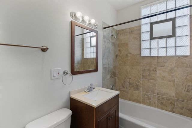 4641 N Rockwell Avenue 2, Chicago, IL 60625