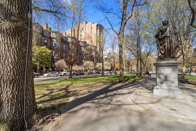 249 Commonwealth Ave, Boston, MA 02116