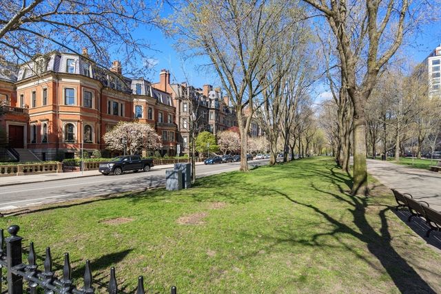 249 Commonwealth Ave, Boston, MA 02116