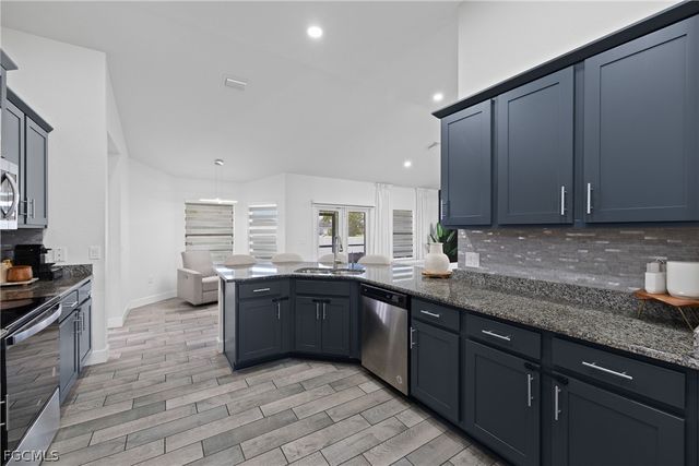 1728 Diplomat PKWY W, Cape Coral, FL 33993