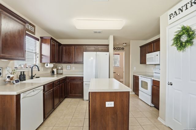 11106 Palomino Bnd, San Antonio, TX 78254