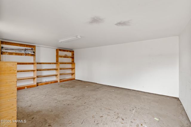 103 E Bartlett Ave, Selah, WA 98942