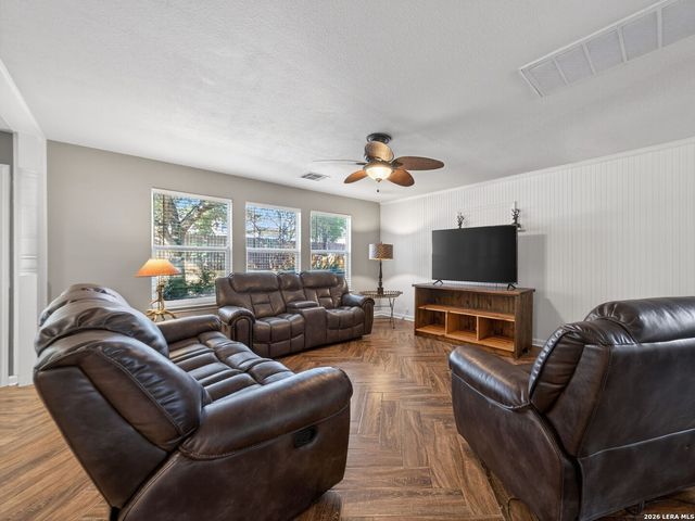 1529 Rainy Brk, Schertz, TX 78154