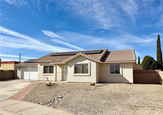 3765 Henry Fonda Way, Kingman, AZ 86409