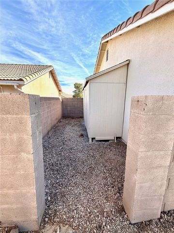 3765 Henry Fonda Way, Kingman, AZ 86409