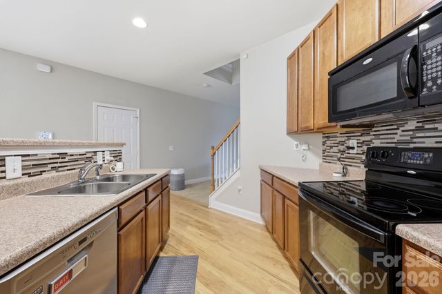 6207 Blue Ash Lane, Charlotte, NC 28215