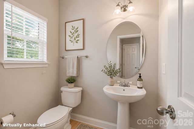 6207 Blue Ash Lane, Charlotte, NC 28215