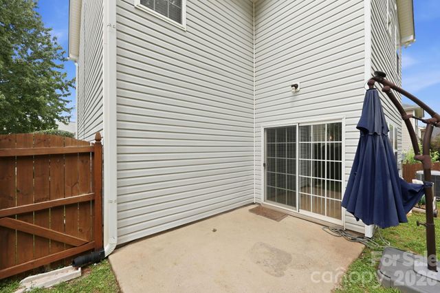 6207 Blue Ash Lane, Charlotte, NC 28215