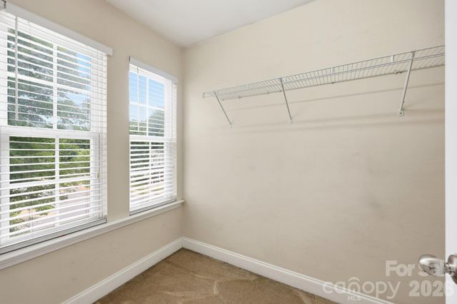 6207 Blue Ash Lane, Charlotte, NC 28215