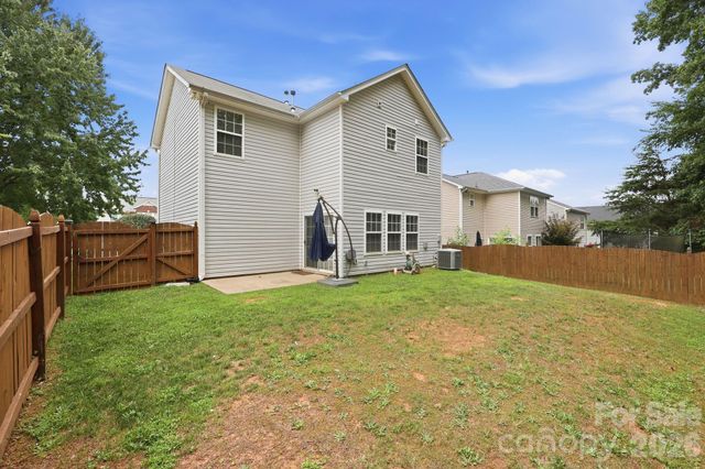 6207 Blue Ash Lane, Charlotte, NC 28215