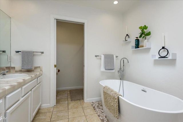 203 Sylvan Way, Redwood City, CA 94062