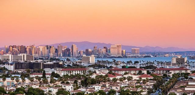 2035 Evergreen St, San Diego, CA 92106