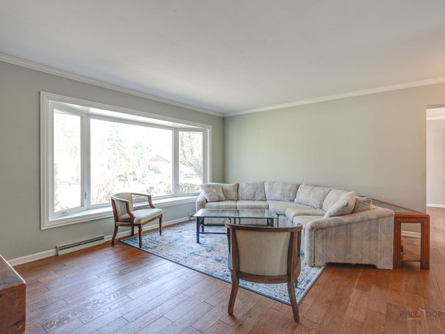 1004 Broadmoor Place, Deerfield, IL 60015