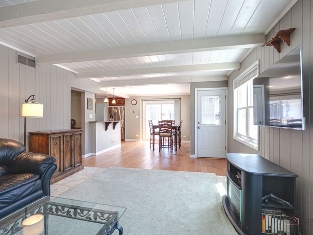 1004 Broadmoor Place, Deerfield, IL 60015