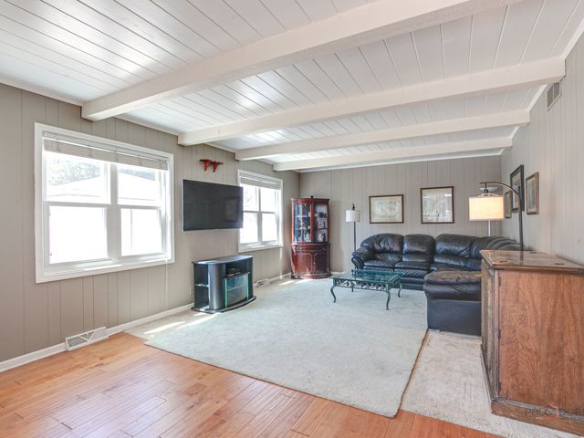 1004 Broadmoor Place, Deerfield, IL 60015