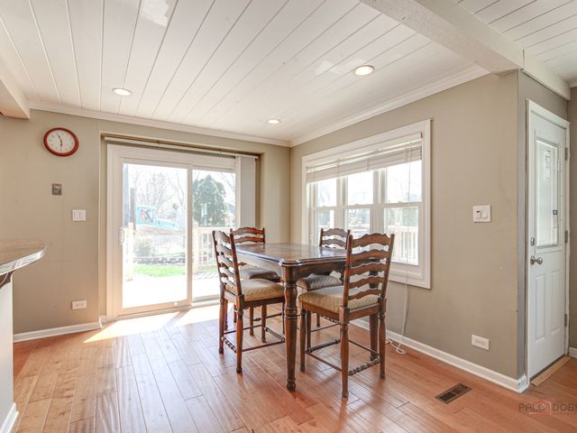 1004 Broadmoor Place, Deerfield, IL 60015