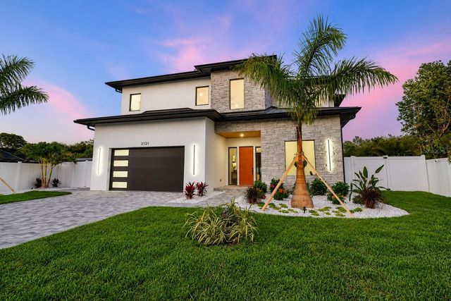 2121 CLEMATIS COURT, Sarasota, FL 34239