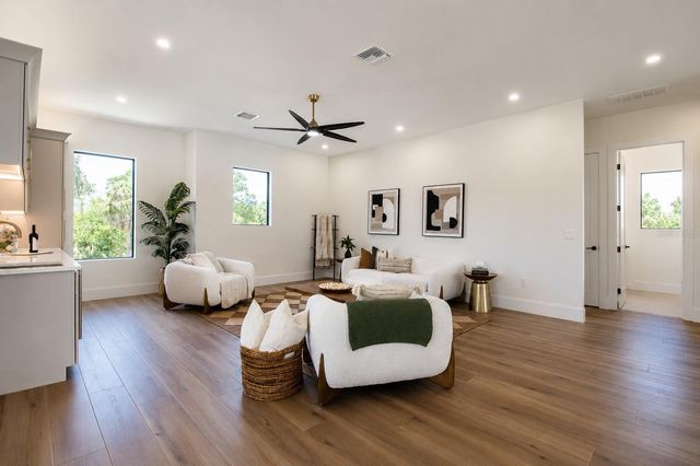2121 CLEMATIS COURT, Sarasota, FL 34239
