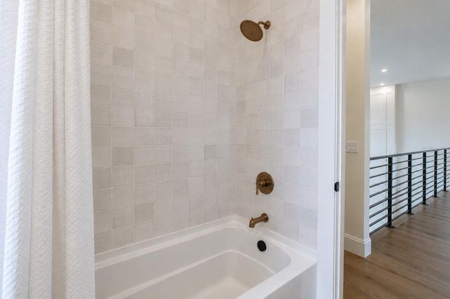 2121 CLEMATIS COURT, Sarasota, FL 34239