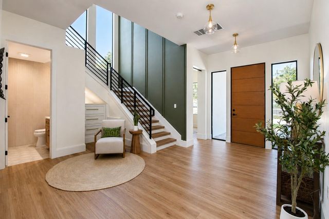 2121 CLEMATIS COURT, Sarasota, FL 34239