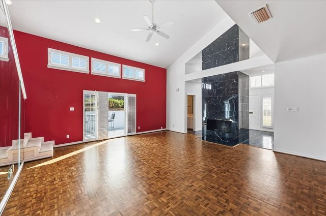 22 One Main Place, Benbrook, TX 76126