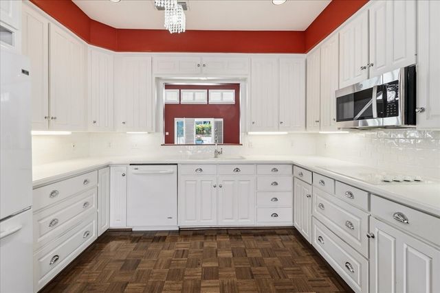 22 One Main Place, Benbrook, TX 76126