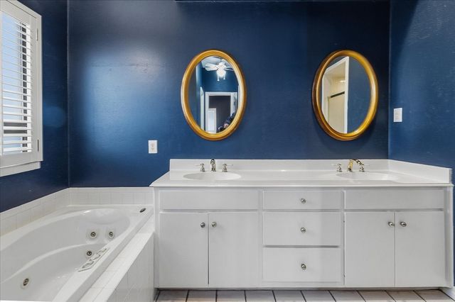 22 One Main Place, Benbrook, TX 76126