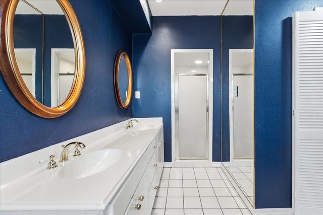 22 One Main Place, Benbrook, TX 76126
