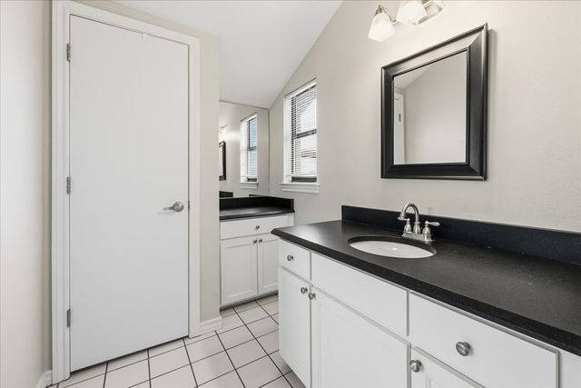 22 One Main Place, Benbrook, TX 76126