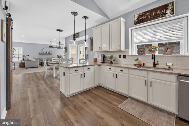 28 CANYON DR, Berlin, NJ 08009