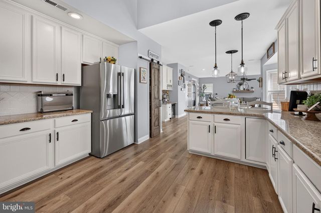 28 CANYON DR, Berlin, NJ 08009