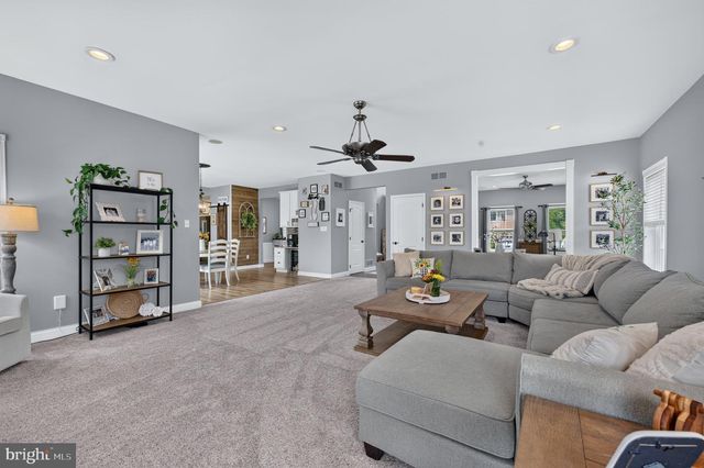 28 CANYON DR, Berlin, NJ 08009
