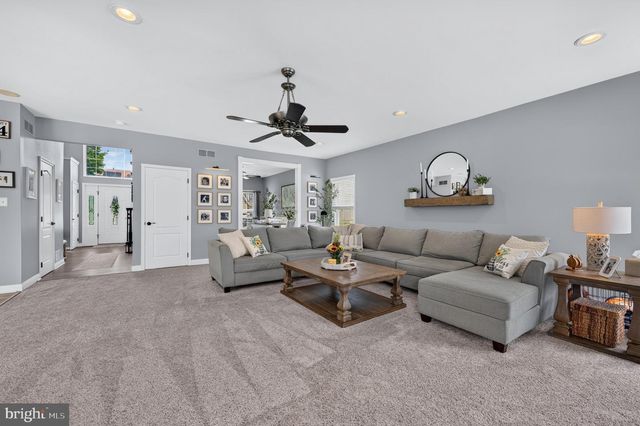 28 CANYON DR, Berlin, NJ 08009