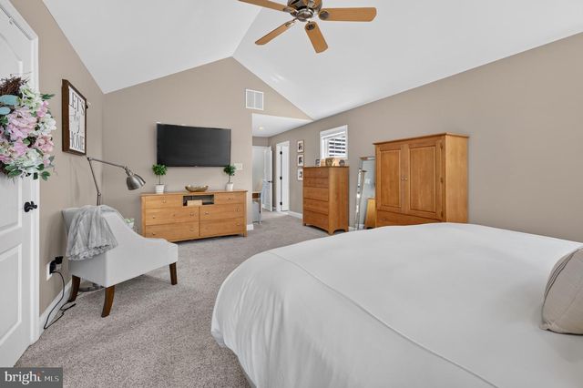 28 CANYON DR, Berlin, NJ 08009