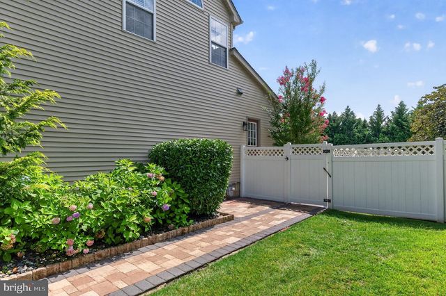 28 CANYON DR, Berlin, NJ 08009