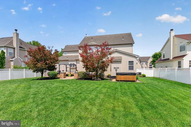 28 CANYON DR, Berlin, NJ 08009