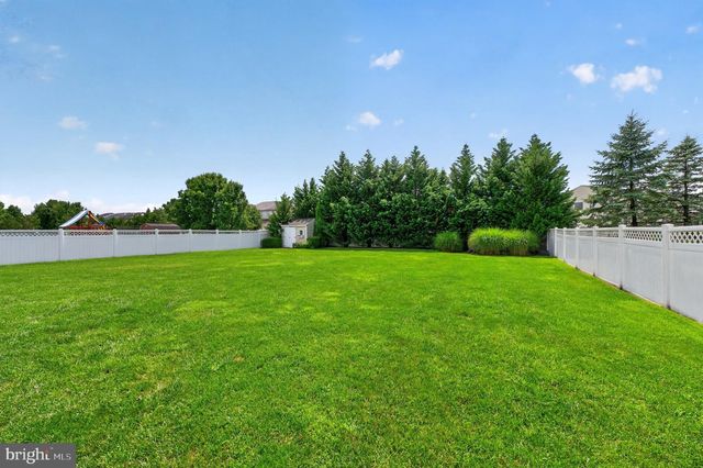 28 CANYON DR, Berlin, NJ 08009