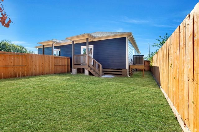 4837 Paula Street A, Houston, TX 77033