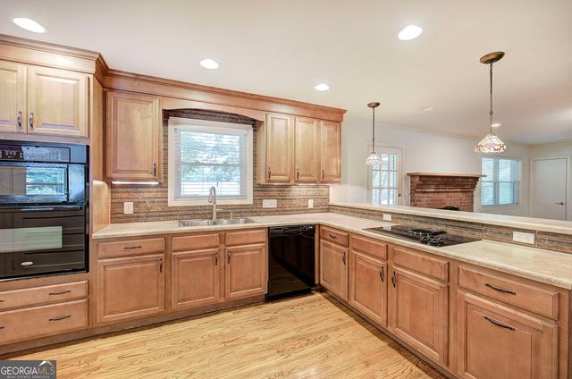 18 Jones Mill Place, Cartersville, GA 30120