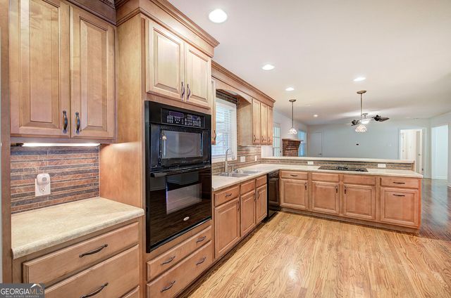 18 Jones Mill Place, Cartersville, GA 30120