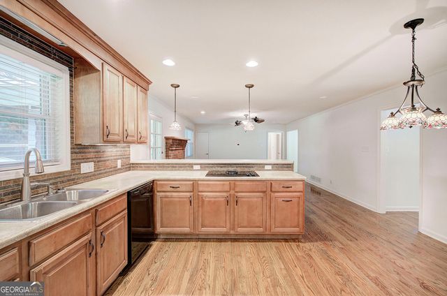 18 Jones Mill Place, Cartersville, GA 30120