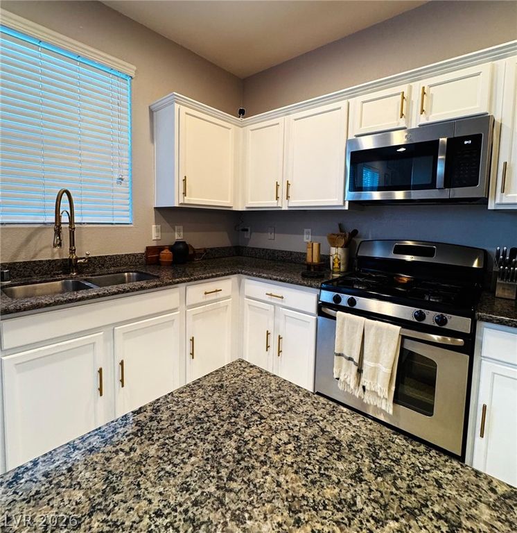 10486 HIGHLANDS RIVER Street, Las Vegas, NV 89141 — photo 5
