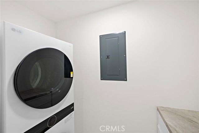 200 Alta Vista Way B, Laguna Beach, CA 92651