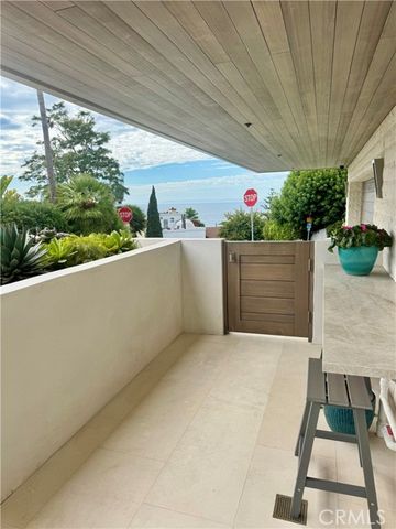 200 Alta Vista Way B, Laguna Beach, CA 92651