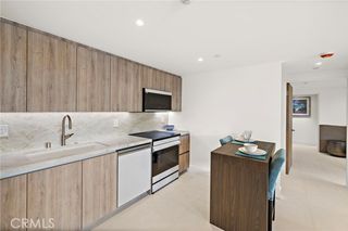 200 Alta Vista Way B, Laguna Beach, CA 92651