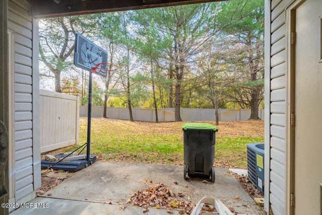 7 Stuart Drive 5, Freehold, NJ 07728